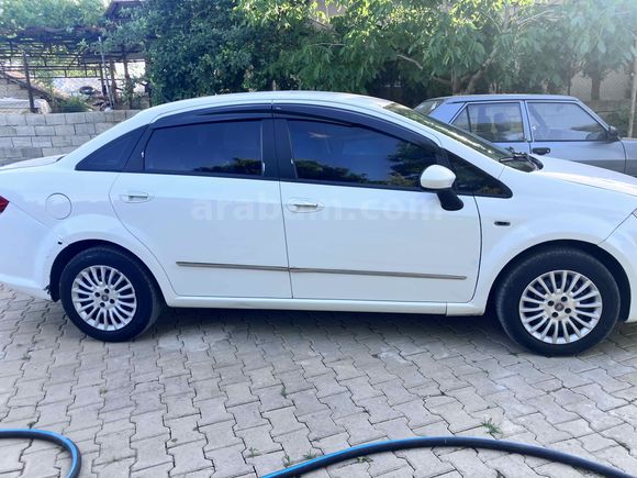 Sahibinden Fiat Linea 1.3 Multijet Pop 2016 Model  185.000 km Beyaz