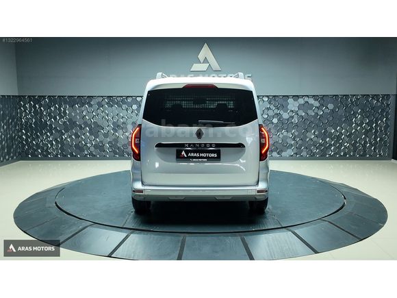 ARAS MOTORS..2025 RENAULT KANGO MULTİX 1.5 DCI İCONİC..HATASIZ