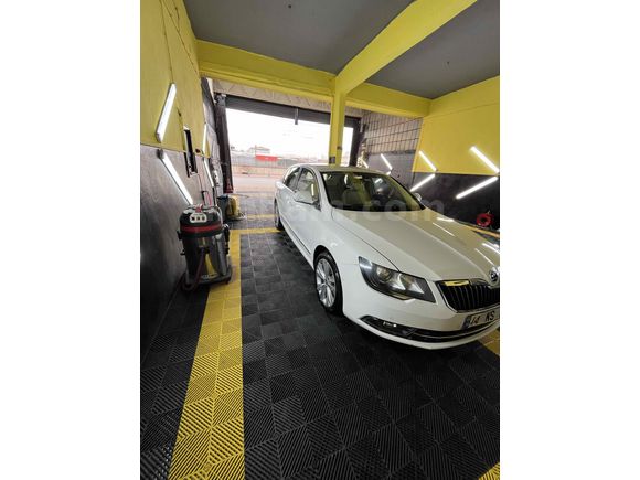 Sahibinden Skoda SuperB 1.6 TDI Elegance 2015 Model 