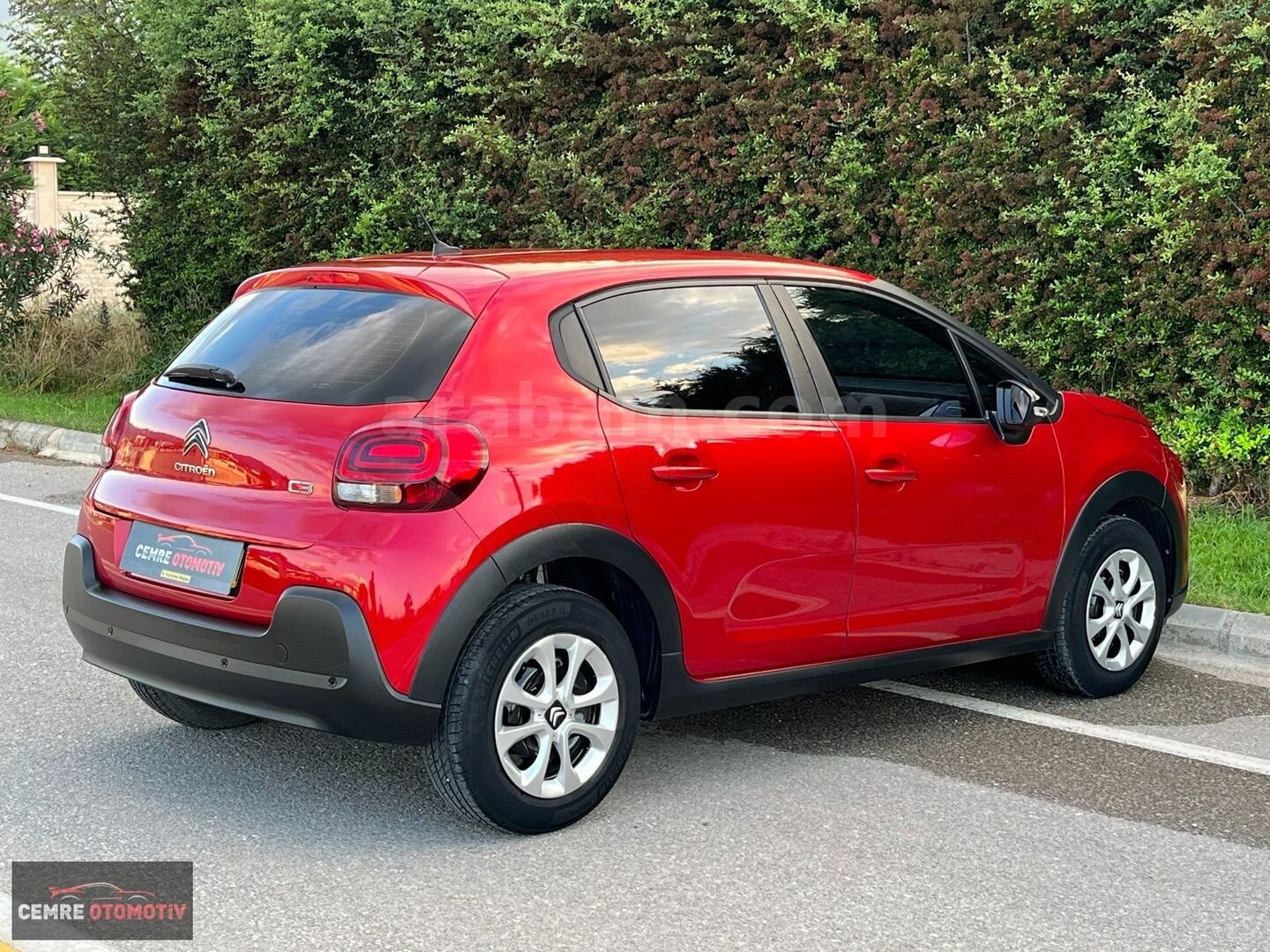 Galeriden Citroen C3 1.2 PureTech Feel 2023 Model Denizli 18.000 km Kırmızı 6