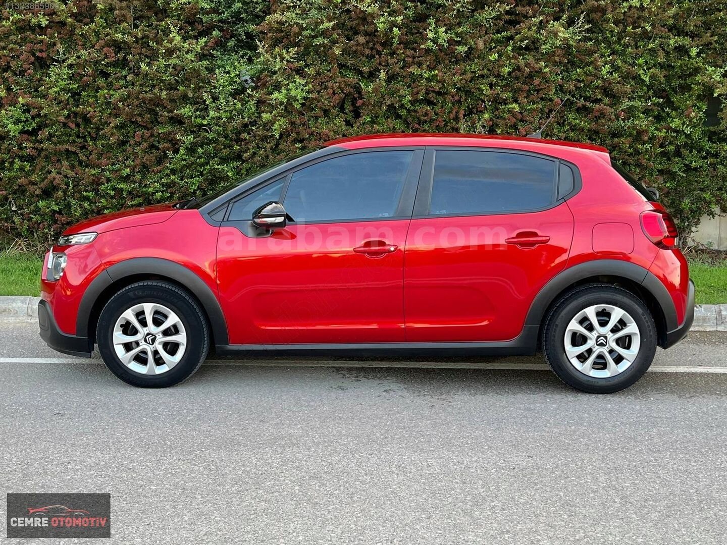 Galeriden Citroen C3 1.2 PureTech Feel 2023 Model Denizli 18.000 km Kırmızı 3