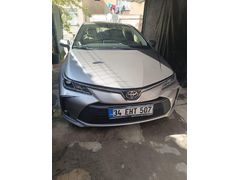 Sahibinden Toyota Corolla 1.5 Dream 2021 Model  19.600 km Gri (Gümüş)
