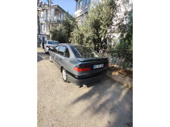 YENİ MUAYENELİ KLİMALI 97 MODEL LAGUNA
