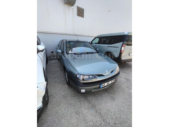 YENİ MUAYENELİ KLİMALI 97 MODEL LAGUNA