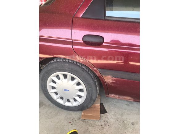 Sahibinden Ford Escort 1.6 CLX 1995 Model 