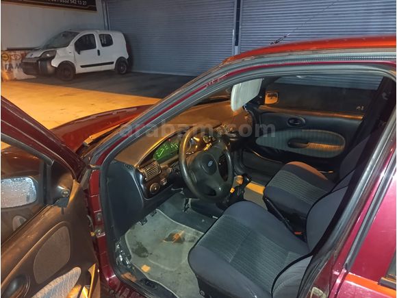 Sahibinden Ford Escort 1.6 CLX 1995 Model 