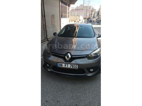 Sahibinden Renault Fluence 1.5 dCi Touch 2015 Model otomatik vites orijinal km de hatasız değişen siz arazi ile takas mevcuttur