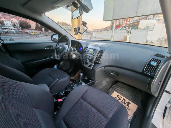 Sahibinden Hyundai i30 1.6 CRDi CW Mode 2011 Model