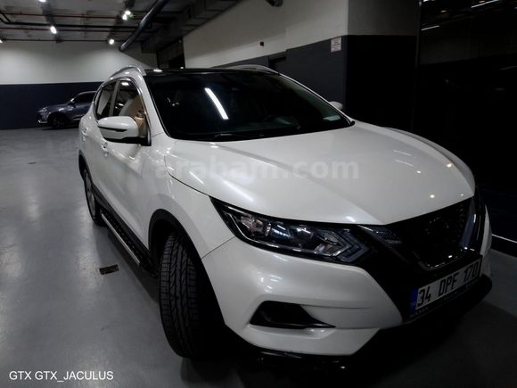 Sahibinden Nissan Qashqai 1.3 DIG-T Sky Pack 2020 Model İstanbul 55000 km Beyaz