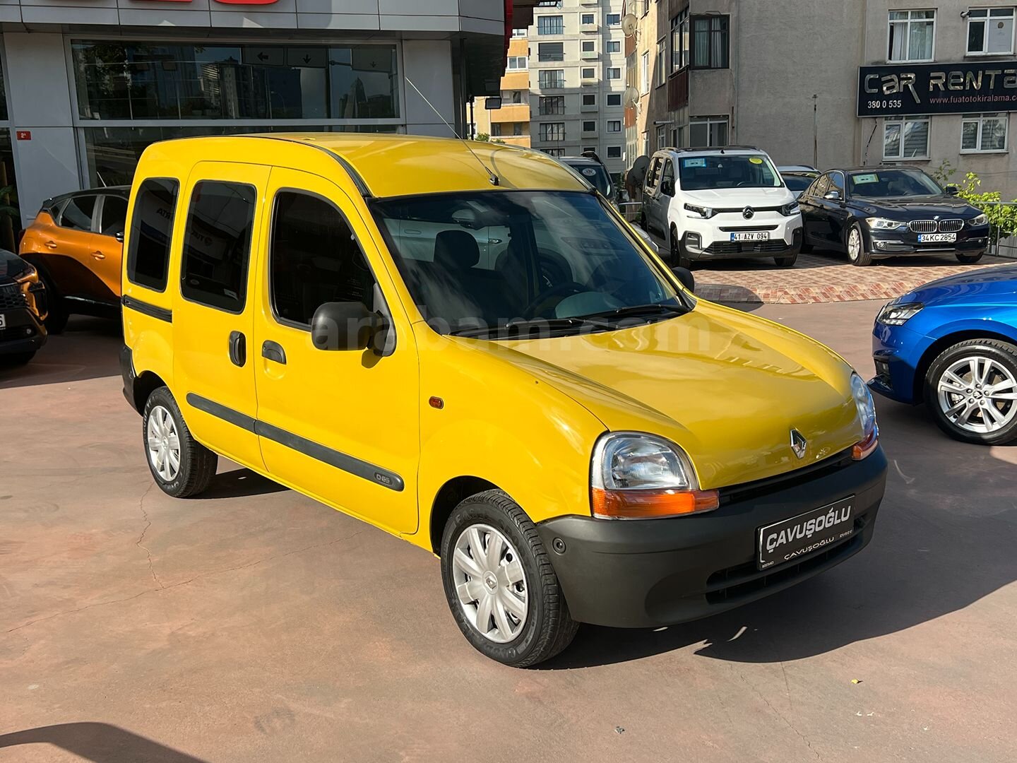Galeriden Renault Kangoo 1.9 D RN 2000 Model İstanbul 172.500 km Sarı 5