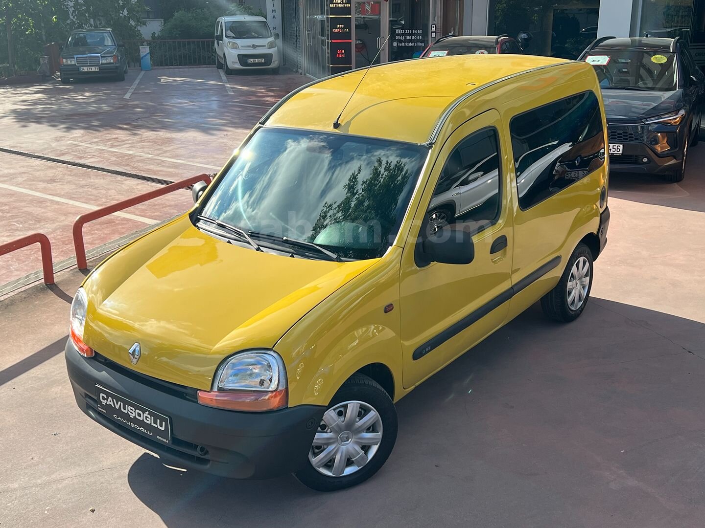 Galeriden Renault Kangoo 1.9 D RN 2000 Model İstanbul 172.500 km Sarı 3