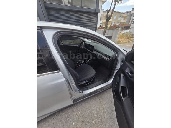 Sahibinden Ford Focus 1.5 EcoBlue Titanium Stil 2023 Model Kocaeli