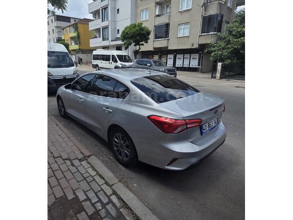 Sahibinden Ford Focus 1.5 EcoBlue Titanium Stil 2023 Model Kocaeli