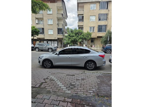 Sahibinden Ford Focus 1.5 EcoBlue Titanium Stil 2023 Model Kocaeli
