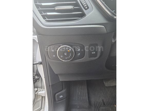 Sahibinden Ford Focus 1.5 EcoBlue Titanium Stil 2023 Model Kocaeli