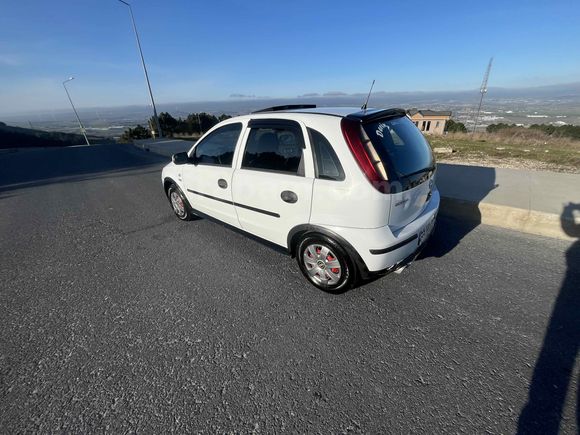 Sahibinden Opel Corsa 1.0 Essentia 2006 Model 