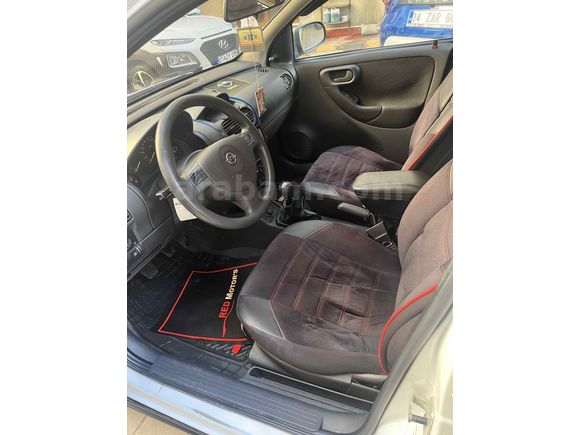 Sahibinden Opel Corsa 1.0 Essentia 2006 Model 