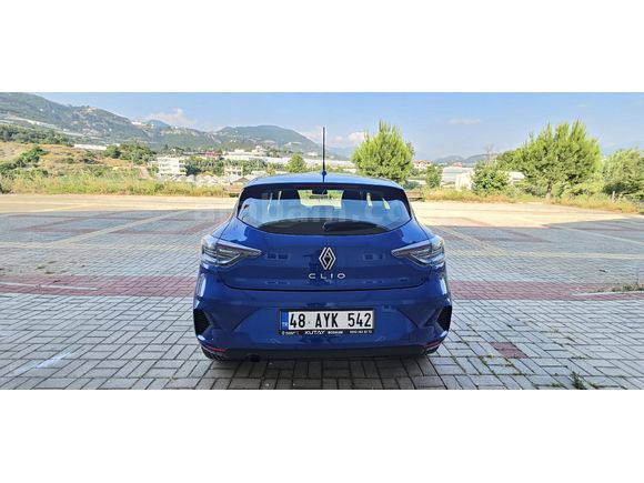 Sahibinden Renault Clio 1.0 TCe Evolution 2025 Model Antalya 17.000 km Mavi (metalik)