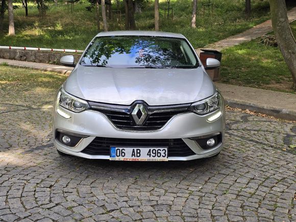 Galeriden Renault Megane 1.5 dCi Joy 2020 Model İstanbul