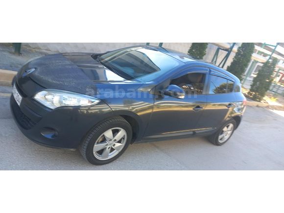HARİKA TEMİZLİKTE DEĞİŞENSİZ MEGANE