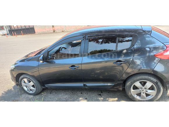 HARİKA TEMİZLİKTE DEĞİŞENSİZ MEGANE