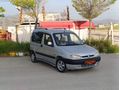 otomobil ruhsatlı Peugeot partner