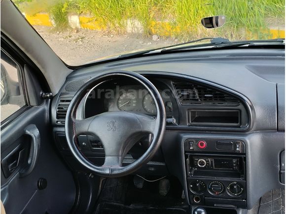 otomobil ruhsatlı Peugeot partner