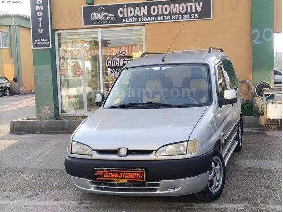 otomobil ruhsatlı Peugeot partner