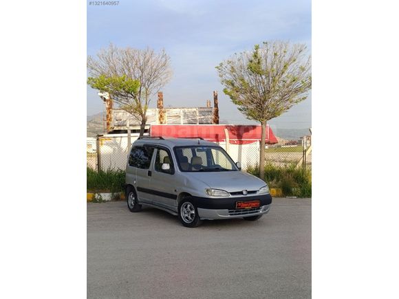 otomobil ruhsatlı Peugeot partner
