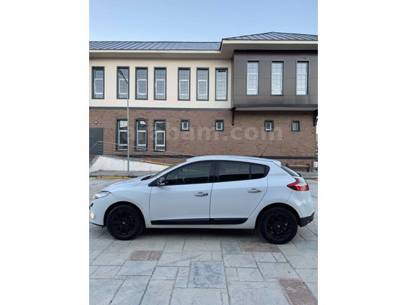 Sahibinden Renault Megane 1.5 dCi Privilege 2012 Model 