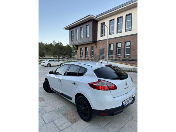 Sahibinden Renault Megane 1.5 dCi Privilege 2012 Model 