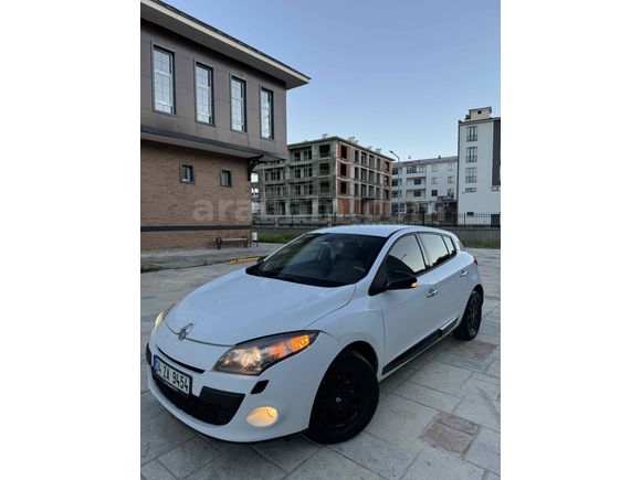 Sahibinden Renault Megane 1.5 dCi Privilege 2012 Model 