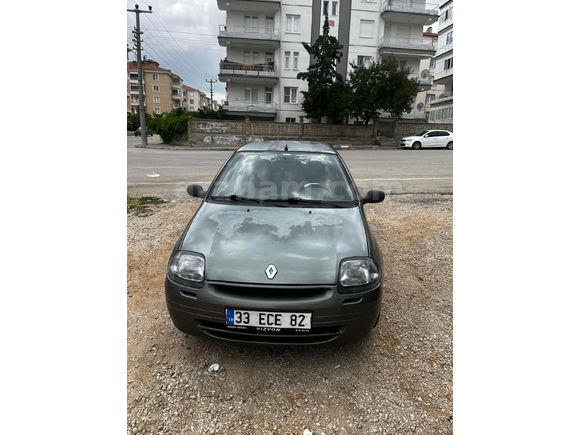 Sahibinden Renault Clio 1.4 2001 Model