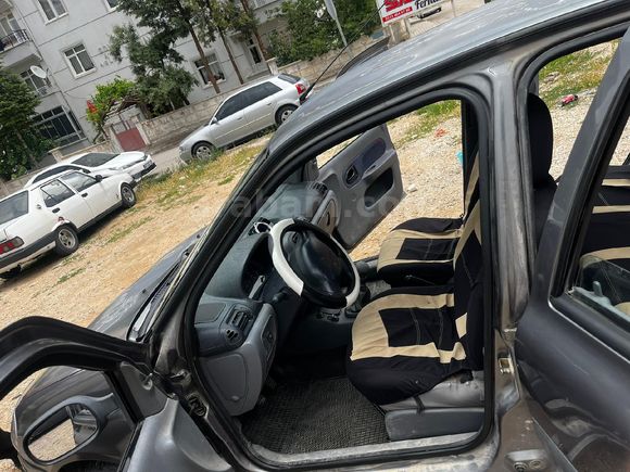 Sahibinden Renault Clio 1.4 2001 Model