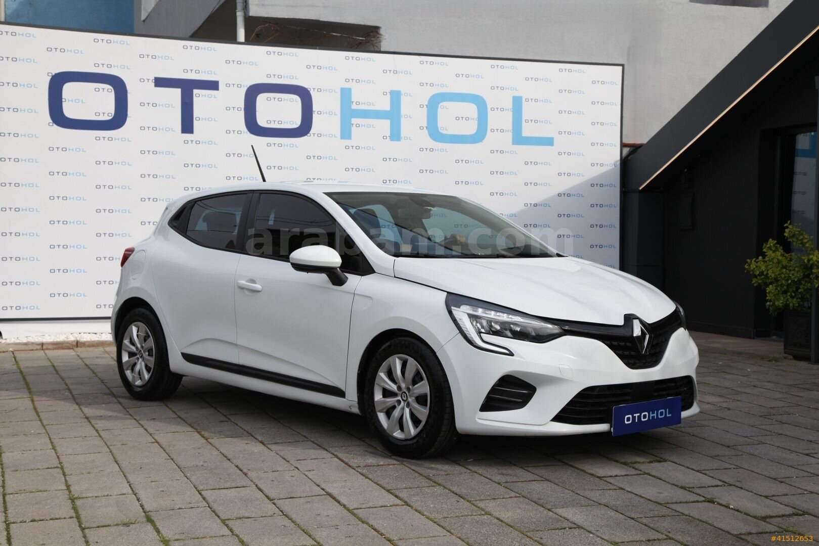 Galeriden Renault Clio 1.0 SCe Joy 2021 Model İstanbul 124.000 km Beyaz 1