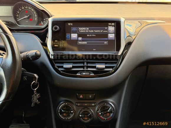 OTOHOL - PEUGEOT 208 1.2 PURETECH ACTIVE ETG5