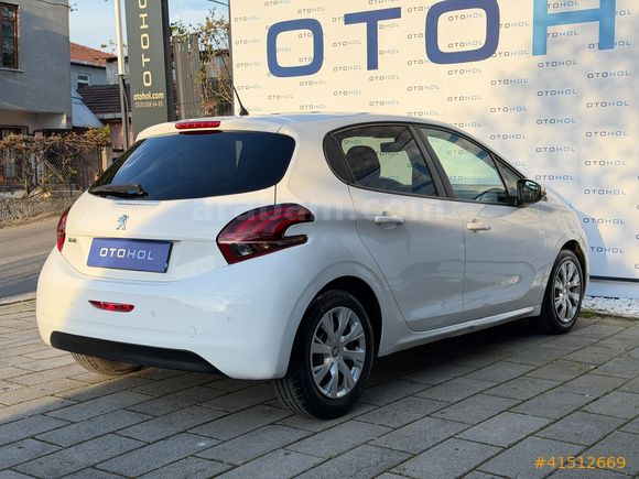 OTOHOL - PEUGEOT 208 1.2 PURETECH ACTIVE ETG5