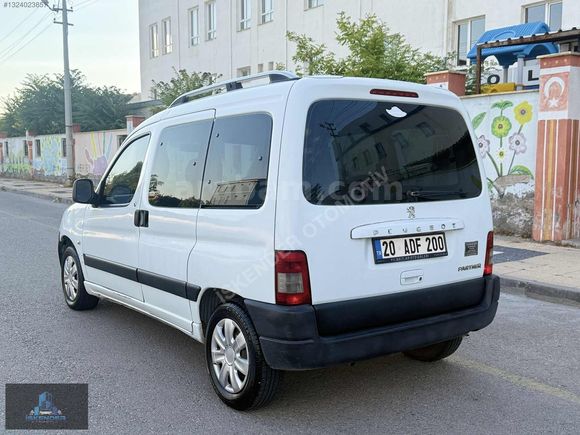 HATASIZ KLİMALI DÜŞÜK KM MÜKEMMEL KONDİSYON PARTNER