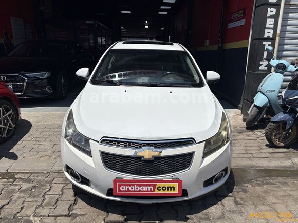 Galeriden Chevrolet Cruze 1.6 LS 2010 Model İstanbul 221.114 km Beyaz SANRUFLU