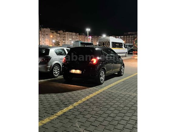 Sahibinden Opel Corsa 1.3 CDTI Essentia 2011 Model 