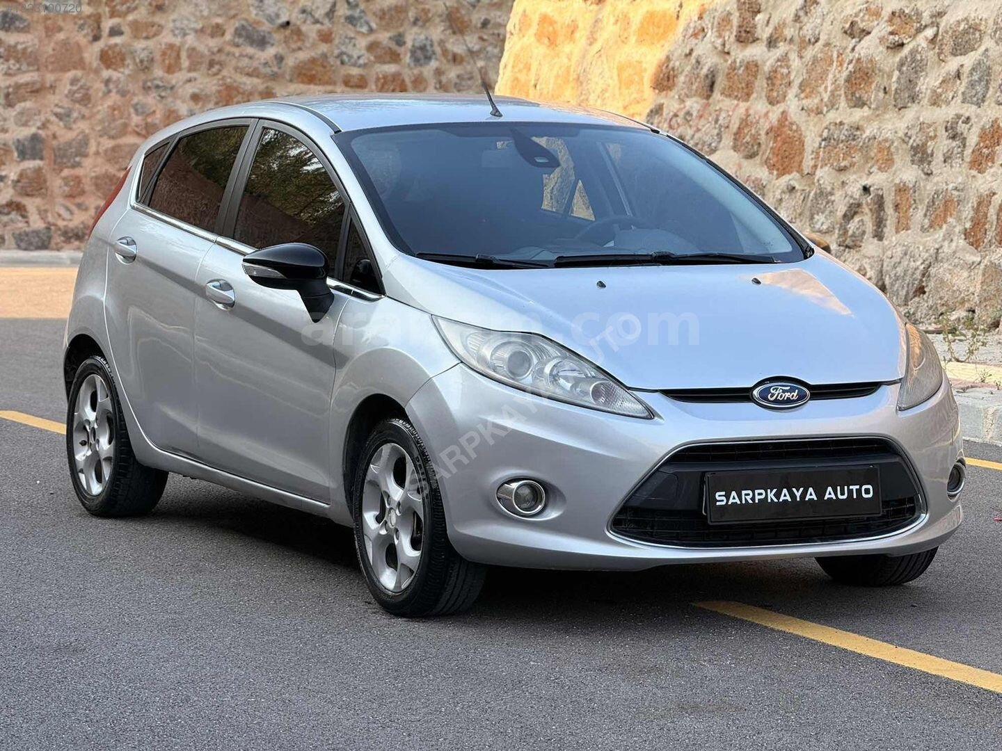 Galeriden Ford Fiesta 1.4 Titanium 2011 Model Osmaniye 270.700 km Gri 4