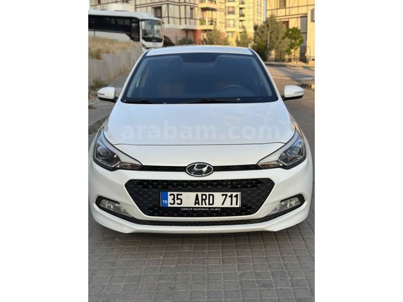 Sahibinden Hyundai i20 1.4 CRDi Style 2018 Model  145.000 km Beyaz