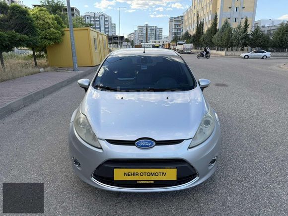 2010 MODEL FORD FİESTA 1.4 BENZİN LPG BİR PARÇA BOYALI