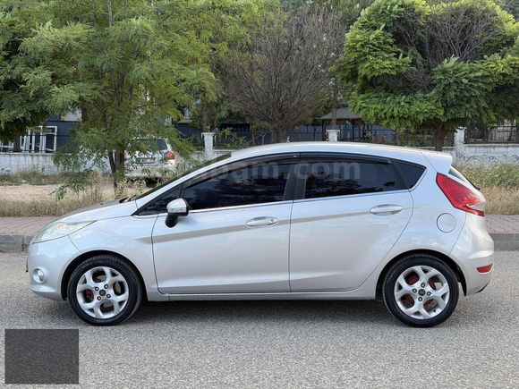 2010 MODEL FORD FİESTA 1.4 BENZİN LPG BİR PARÇA BOYALI