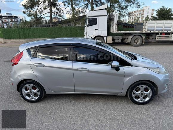 2010 MODEL FORD FİESTA 1.4 BENZİN LPG BİR PARÇA BOYALI