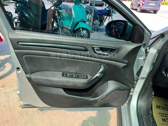 BEYDOĞANLAR'DAN - 2016 RENAULT MEGANE 1.5 DCİ TOUCH PAKET
