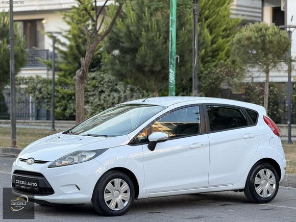 FORD FİESTA OTOMATİK DÜŞÜK KM EMSALSİZ TEMİZLİKTE
