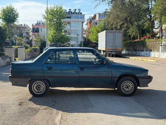 KREDİ KARTINA 12 TAKSİT 1994 MODEL RENALUT BRODWAY 