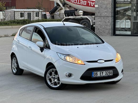 2012 FORD FİESTA 1.4 TİTANİUM X SADECE "85" BİNDE SIFIR AYARINDA