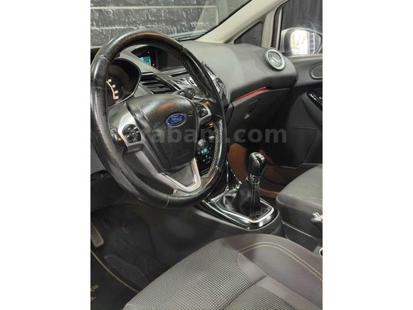 ORJİNAL 116.000 km FİESTA 1.4 TİTANİUM X